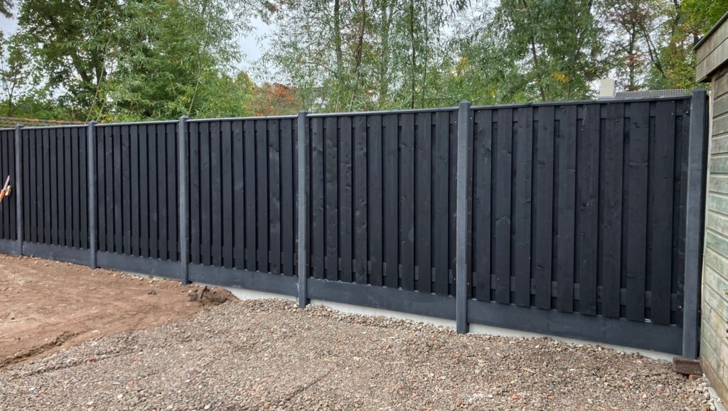 zwarte schutting houta (1) klein